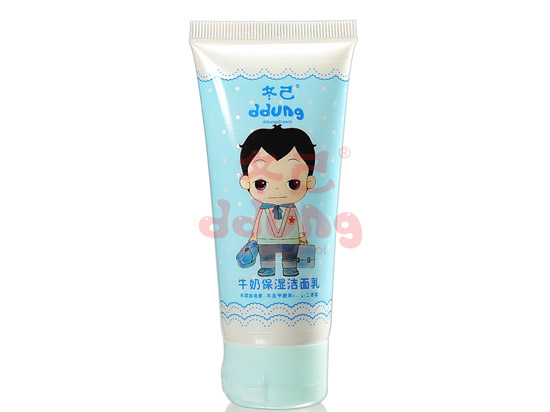 冬己兒童牛奶保濕潔面乳