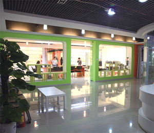 寶啦兒童餐具展廳照