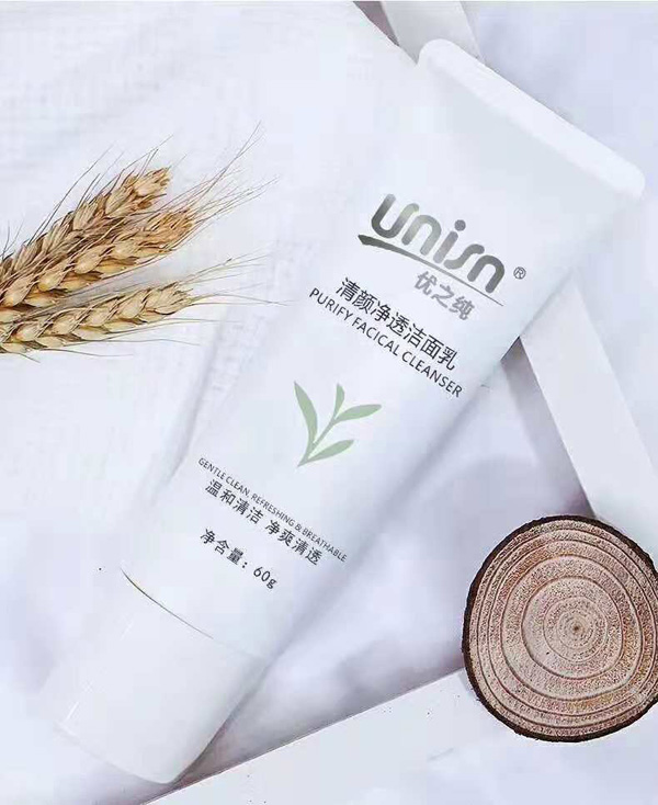 優之純清顏凈透潔面乳1.jpg 優之純清顏凈透潔面乳1.jpg