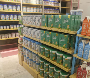 聰俐寶輔食營養(yǎng)品門店陳列圖10