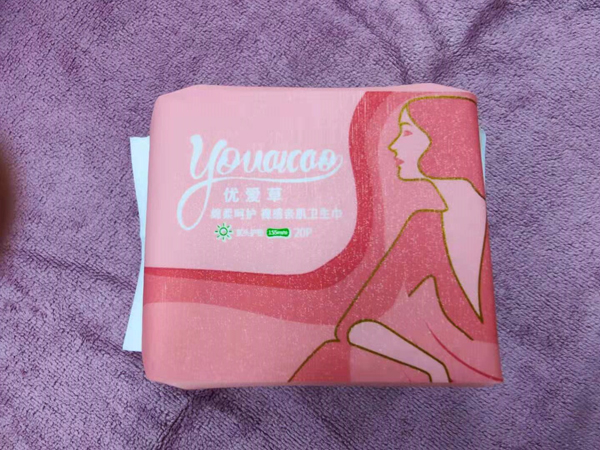 優愛草衛生護墊155mm 01.jpg