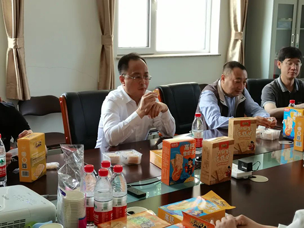 區委書記張士兆蒞臨秦皇島江洋康達食品科技有限公司實地進行調研并予以指導1.jpg