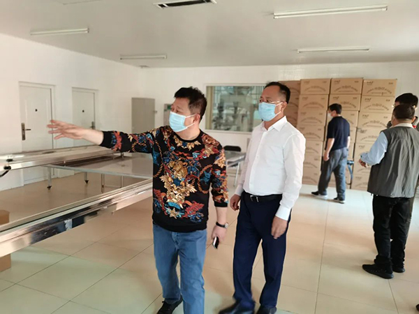 區委書記張士兆蒞臨秦皇島江洋康達食品科技有限公司實地進行調研并予以指導5.jpg 區委書記張士兆蒞臨秦皇島江洋康達食品科技有限公司實地進行調研并予以指導5.jpg