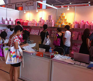 十月結(jié)晶參加廣州展銷會(huì)